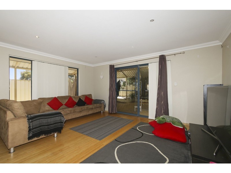 26 San Teodoro Avenue, Sinagra WA 6065