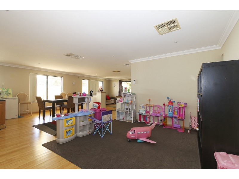 26 San Teodoro Avenue, Sinagra WA 6065