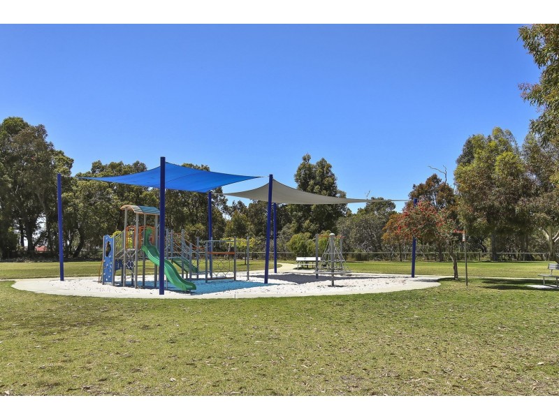 26 San Teodoro Avenue, Sinagra WA 6065