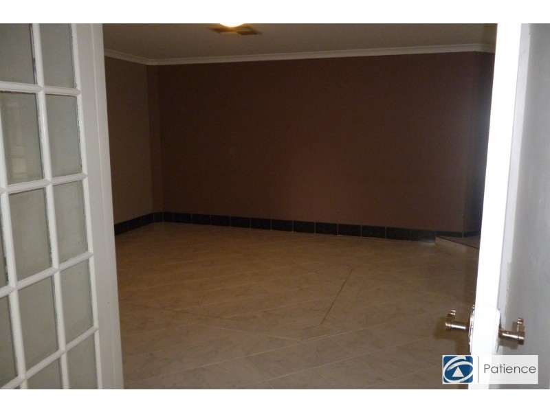 64 East Road, Pearsall WA 6065