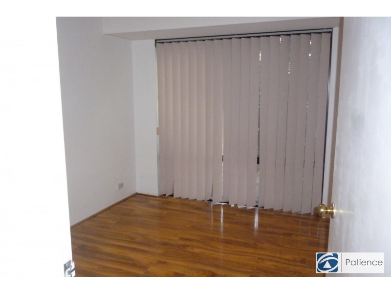 64 East Road, Pearsall WA 6065