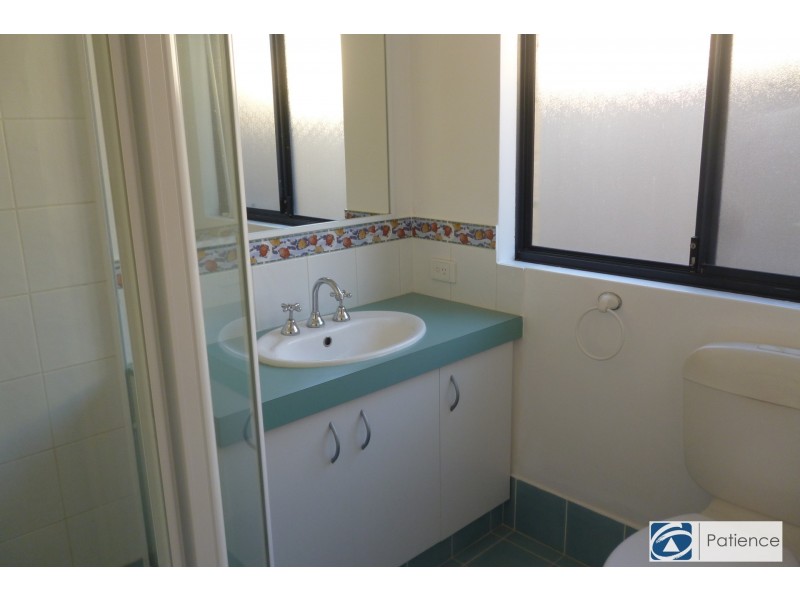 25 Minjah Circuit, Carramar WA 6031