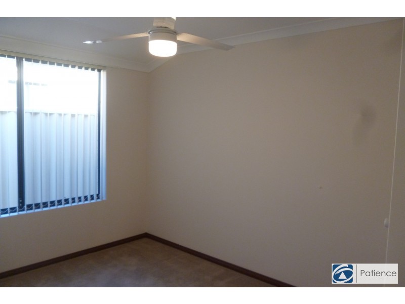 25 Minjah Circuit, Carramar WA 6031