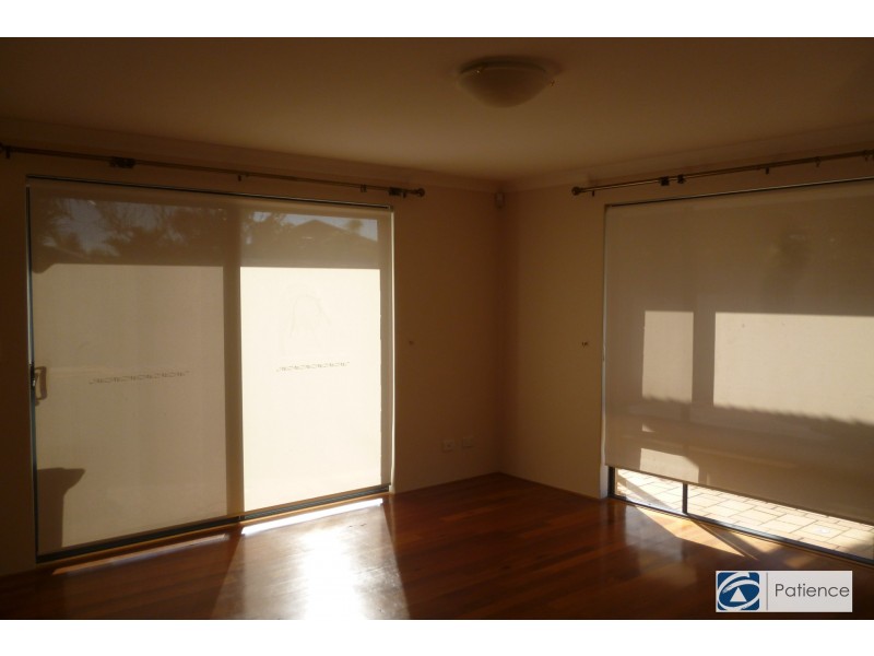 25 Minjah Circuit, Carramar WA 6031