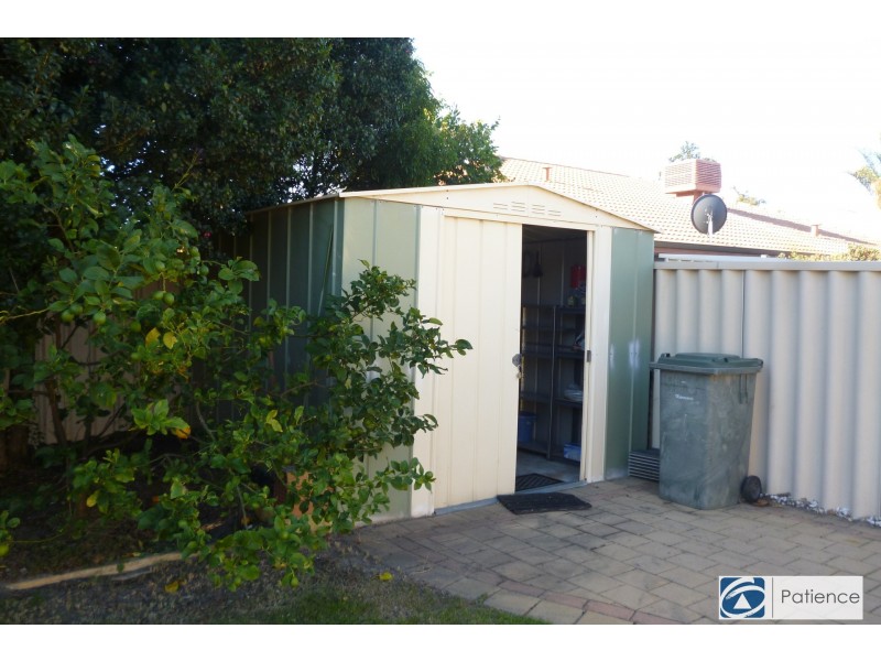 25 Minjah Circuit, Carramar WA 6031