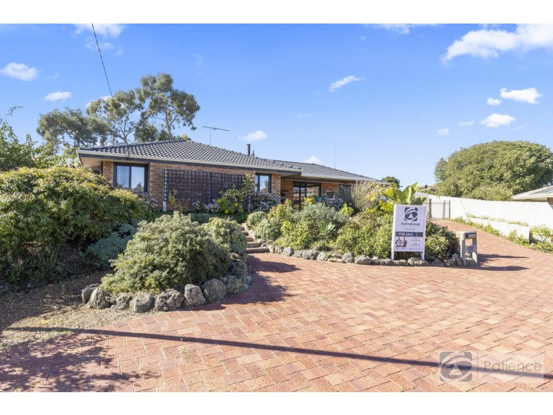27 Westerly Crescent, Heathridge WA 6027