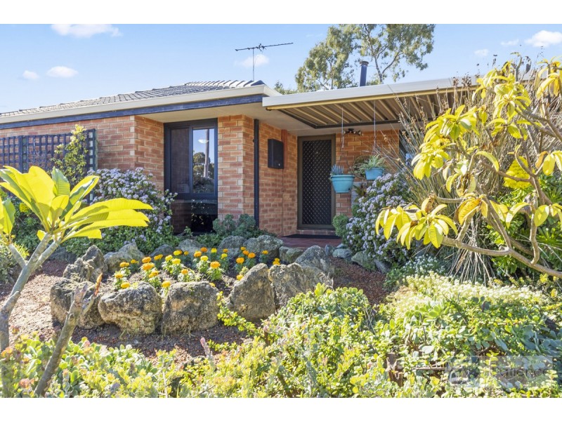 27 Westerly Crescent, Heathridge WA 6027