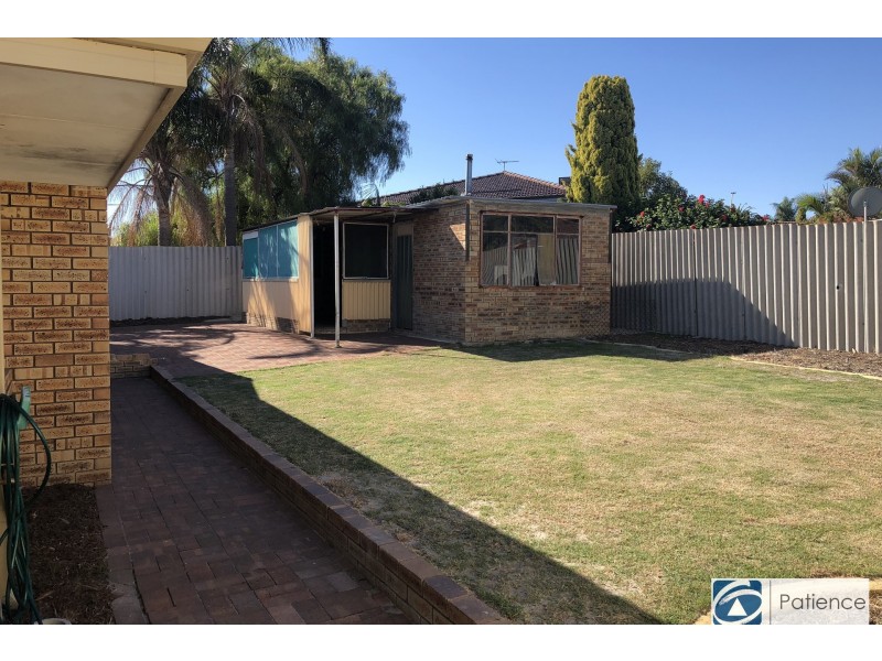 76 Giralt Road, Marangaroo WA 6064