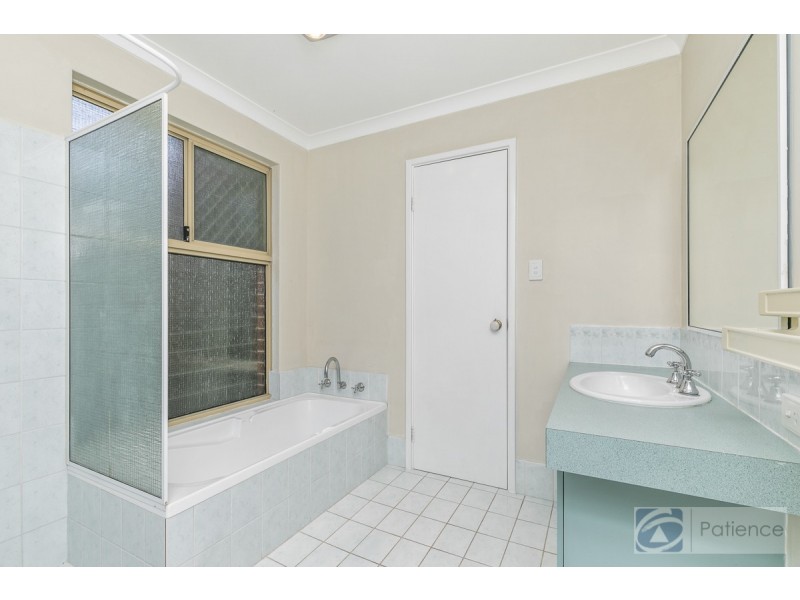 37 Midsummer Circle, Ellenbrook WA 6069