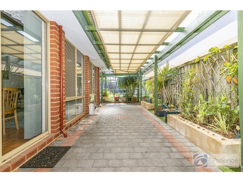 37 Midsummer Circle, Ellenbrook WA 6069