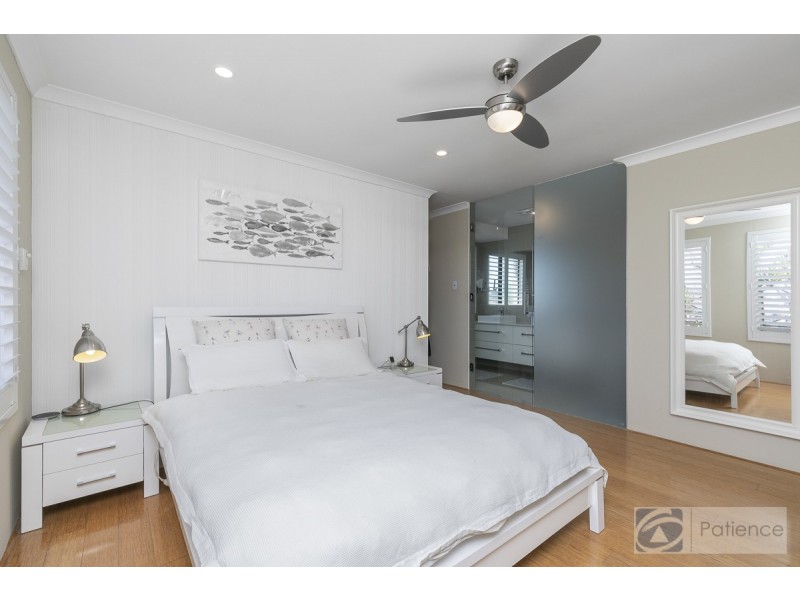 33 Rio Marina Way, Mindarie WA 6030