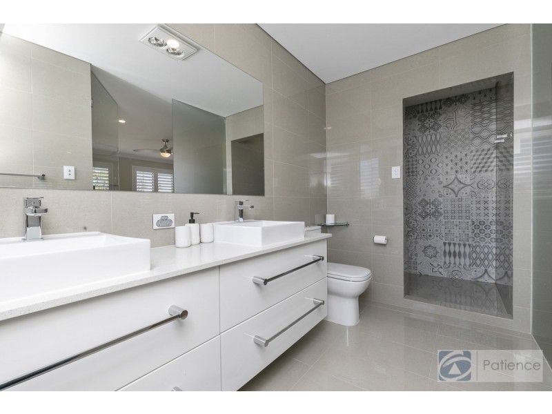 33 Rio Marina Way, Mindarie WA 6030