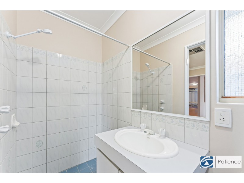 18 Canopy Court, Banksia Grove WA 6031