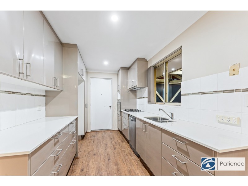 18 Canopy Court, Banksia Grove WA 6031