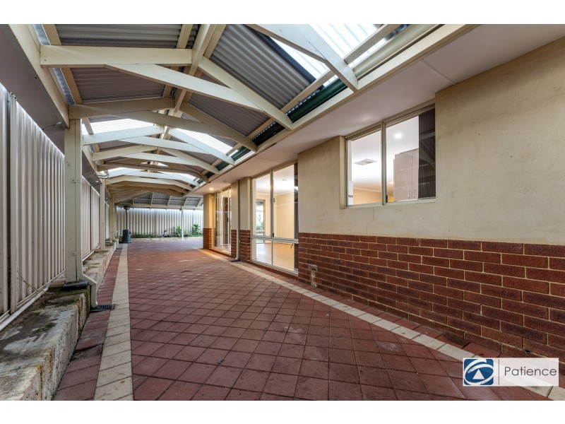 18 Canopy Court, Banksia Grove WA 6031