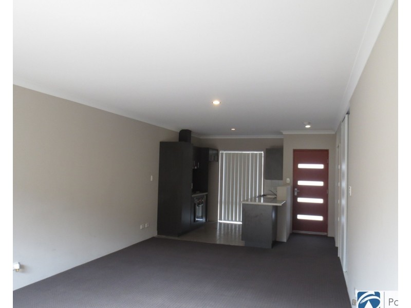 22 Nashville Loop, Currambine WA 6028