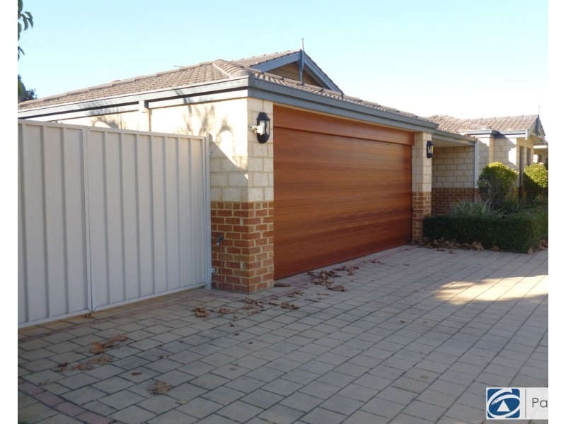 25 Minjah Circuit, Carramar WA 6031