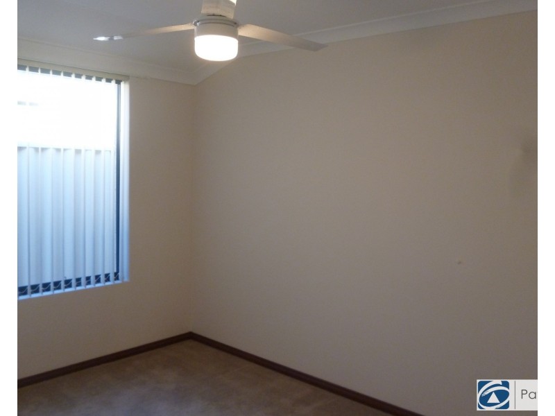 25 Minjah Circuit, Carramar WA 6031