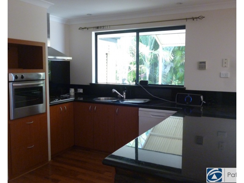 25 Minjah Circuit, Carramar WA 6031