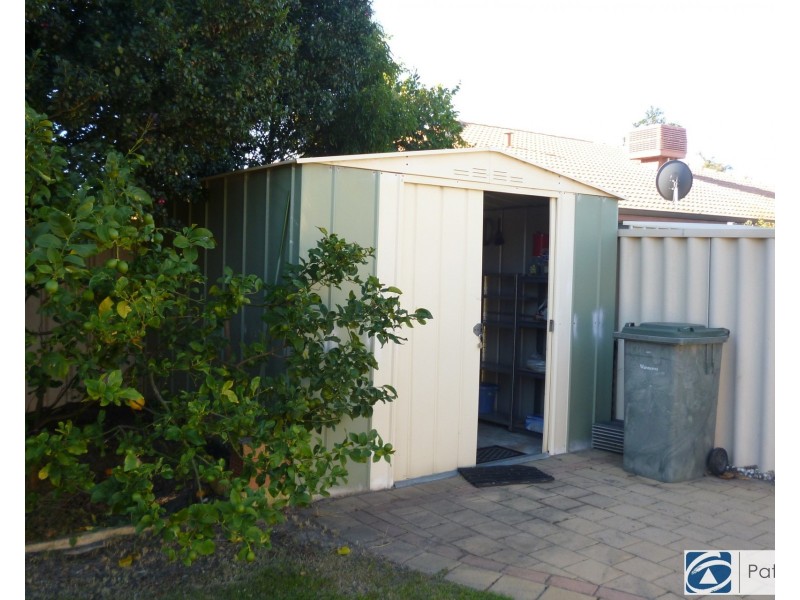 25 Minjah Circuit, Carramar WA 6031