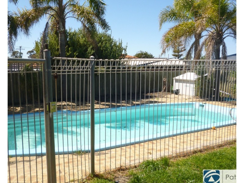 16 De Young Road, Craigie WA 6025