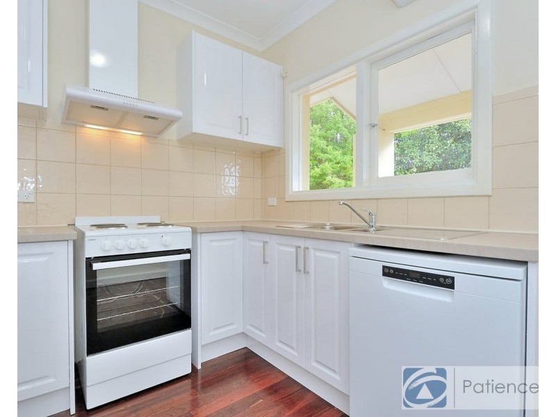 15 Sefton Avenue, Viveash WA 6056