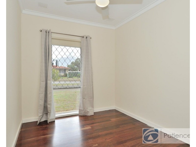 15 Sefton Avenue, Viveash WA 6056