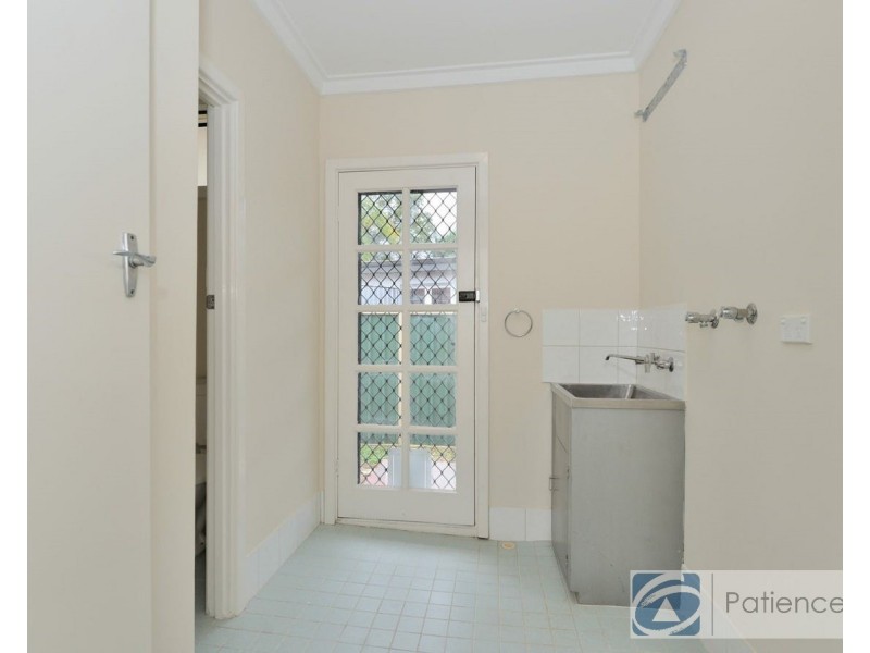 15 Sefton Avenue, Viveash WA 6056