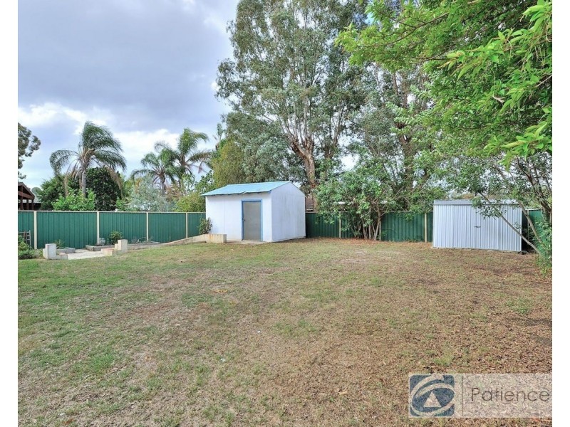 15 Sefton Avenue, Viveash WA 6056