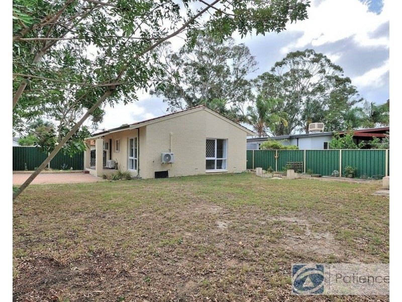 15 Sefton Avenue, Viveash WA 6056
