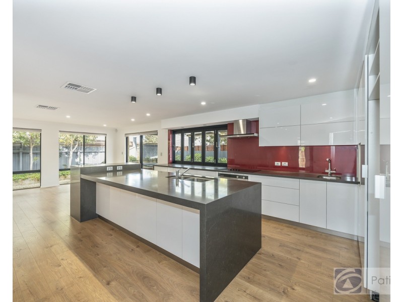 12 Dorado Beach Crescent, Connolly WA 6027