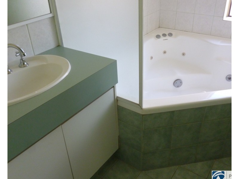 2 Deepwater Court, Merriwa WA 6030