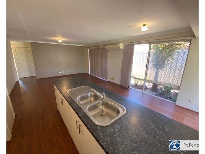 2 Christian Circle, Quinns Rocks WA 6030