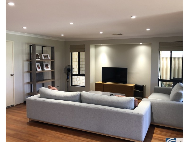 23 Champaigne Drive, Tapping WA 6065