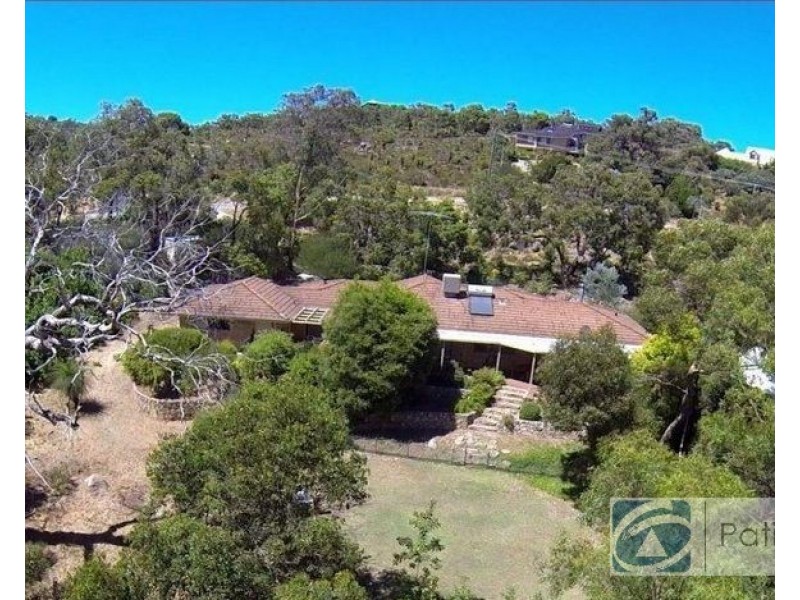 16 Parkway, Swan View WA 6056