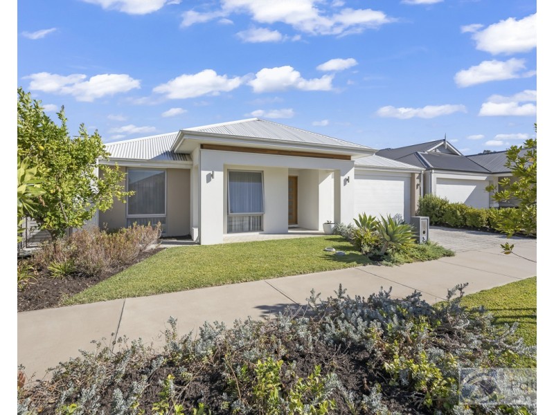 3 Denmark Loop, South Guildford WA 6055