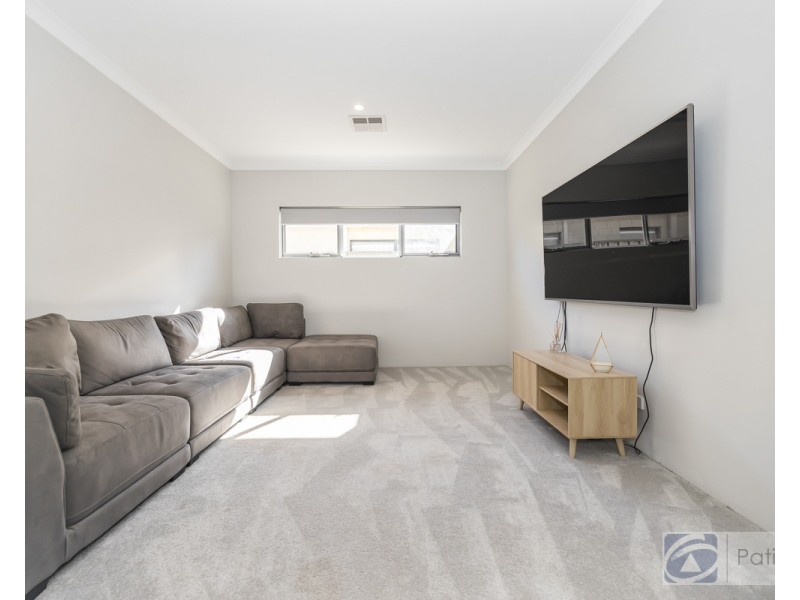 3 Denmark Loop, South Guildford WA 6055