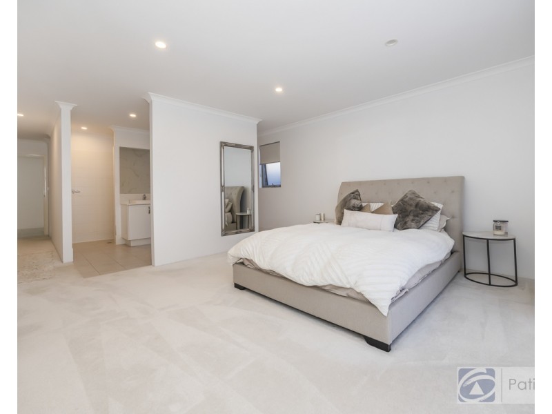 3 Denmark Loop, South Guildford WA 6055