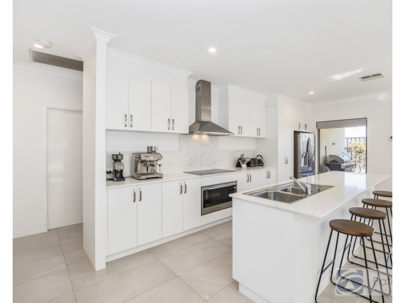 3 Denmark Loop, South Guildford WA 6055