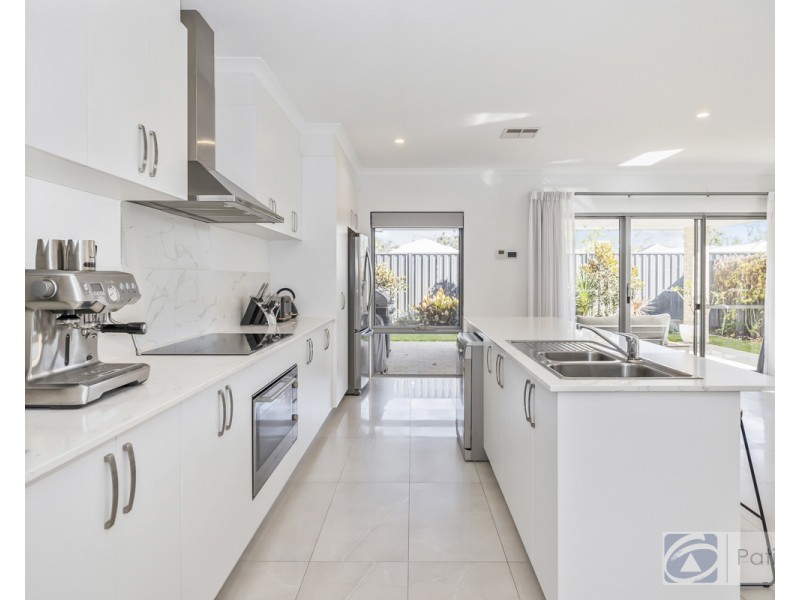 3 Denmark Loop, South Guildford WA 6055