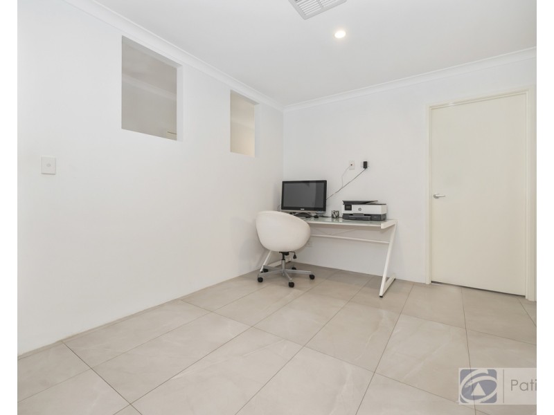 3 Denmark Loop, South Guildford WA 6055