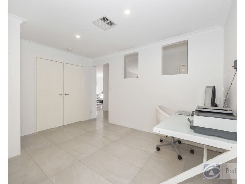 3 Denmark Loop, South Guildford WA 6055