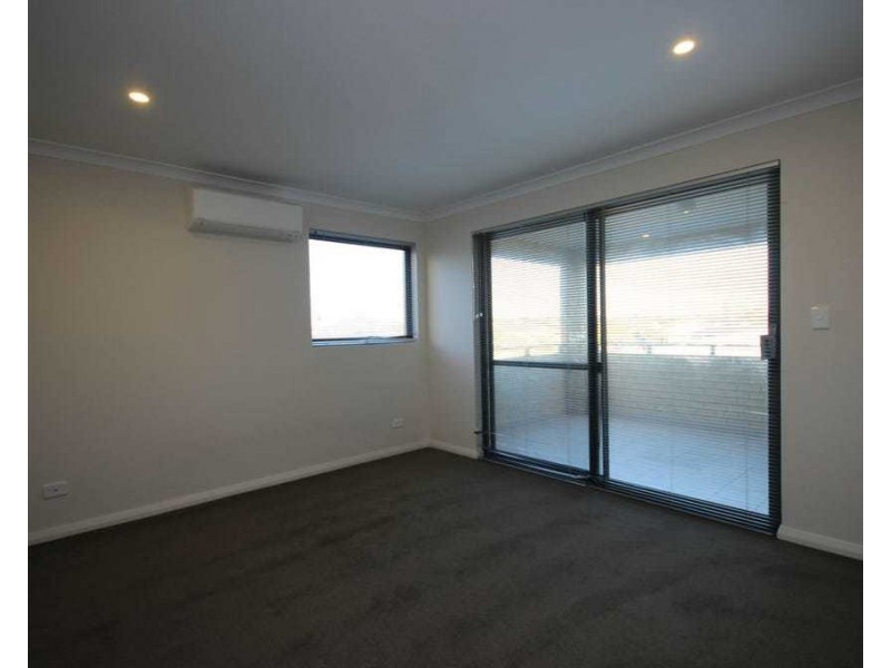 3/12 Wadhurst Street, Butler WA 6036