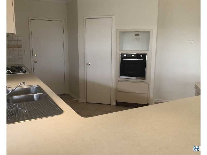 20 Roxburgh Circle, Kinross WA 6028
