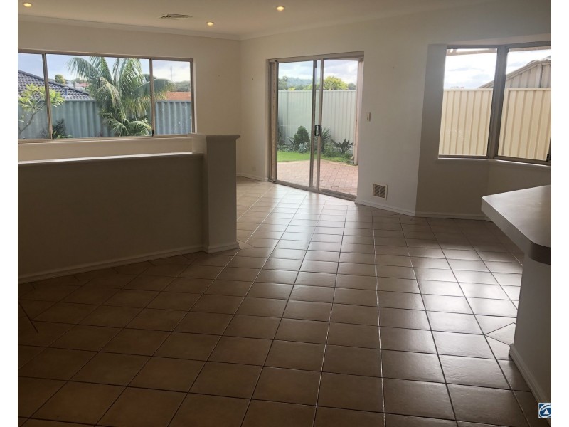 20 Roxburgh Circle, Kinross WA 6028