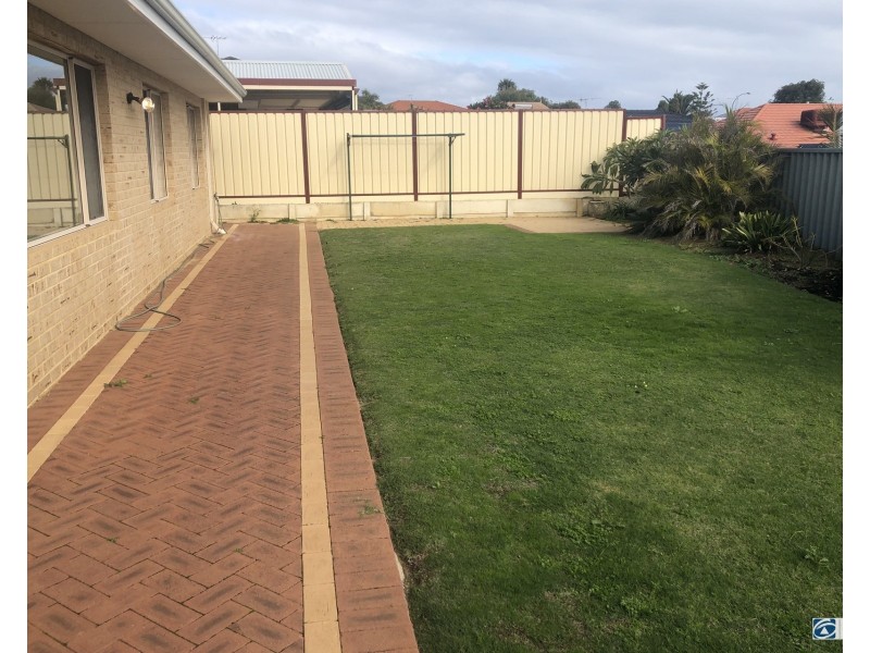 20 Roxburgh Circle, Kinross WA 6028