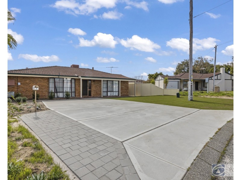7 De Grey Court, Heathridge WA 6027