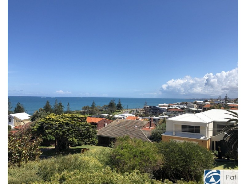 24A King Albert Road, Trigg WA 6029