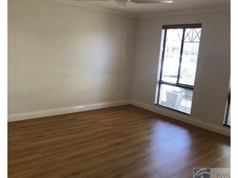 9 Kippilaw Loop, Carramar WA 6031