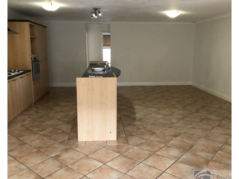 9 Kippilaw Loop, Carramar WA 6031
